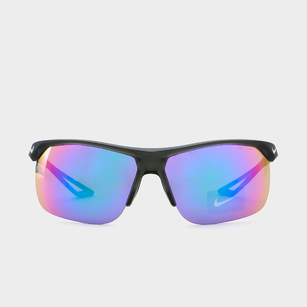 NIKE VISION トレーナーM EV1013 304(ミネラルスプルース)特徴と選び方ガイド