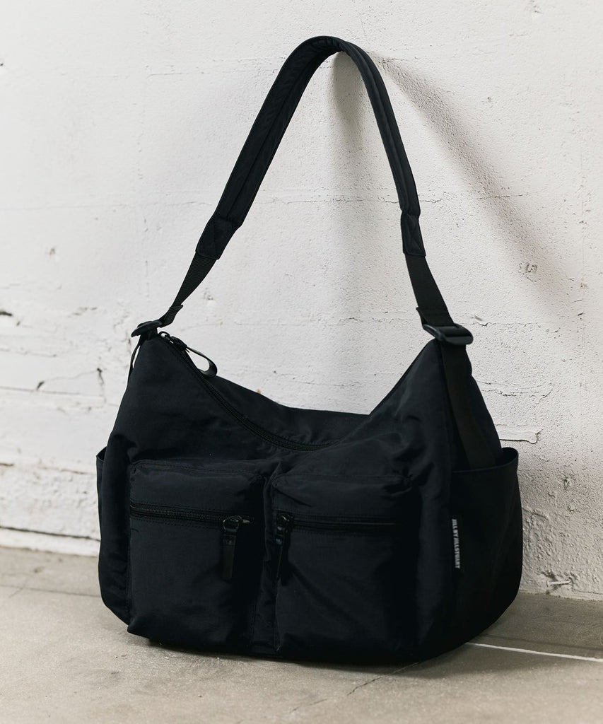 JILL BY JILLSTUART アノミー ブラックナイロンクロスバッグの特徴と選び方ガイド