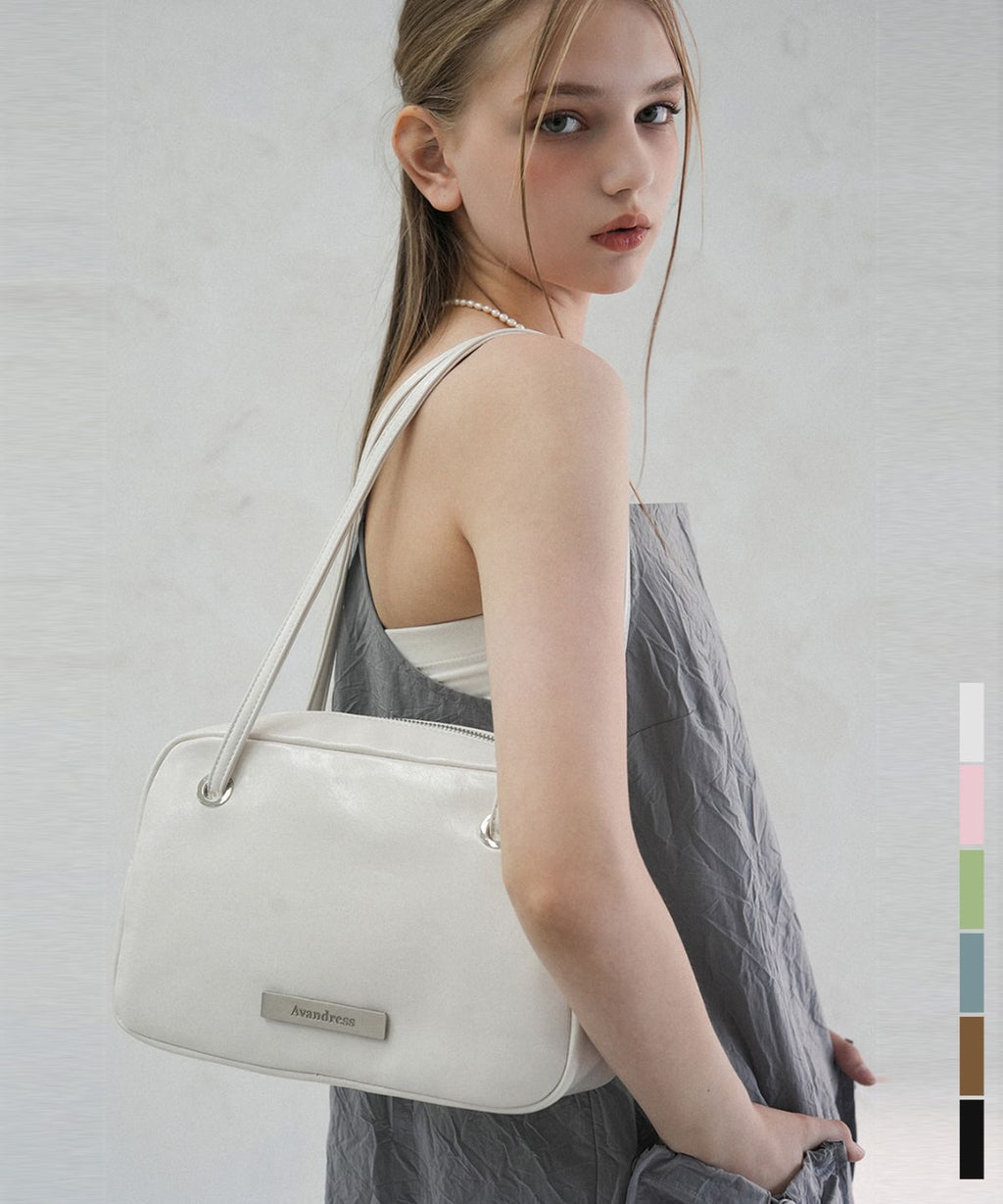AVANDRESS(アーバンドレス)Semi Square Shoulder Bag を選ぶためのガイド