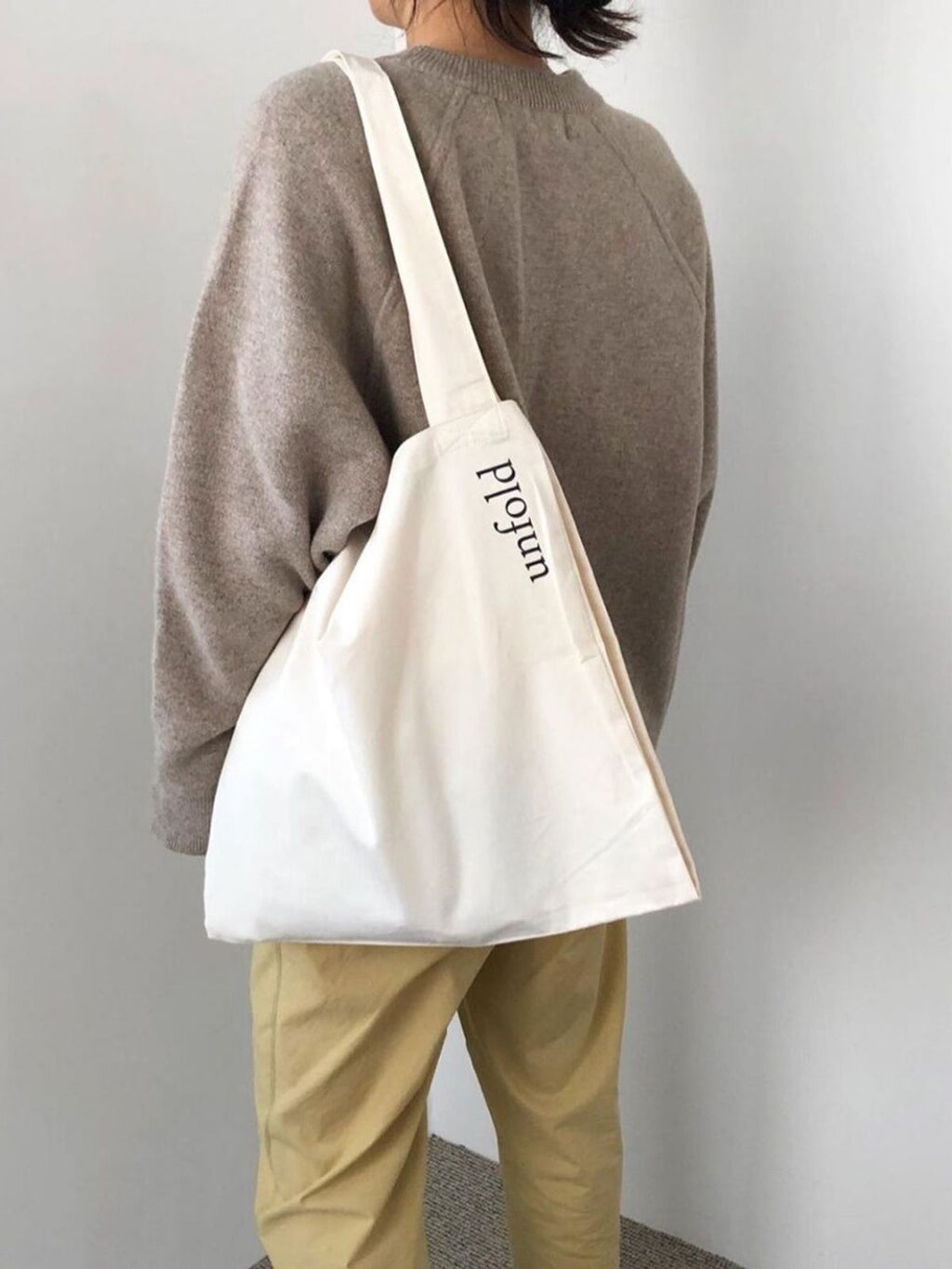 アンフォールド (UNFOLD) LOGO BAG の特徴と選び方ガイド|アンフォールド logo bag
