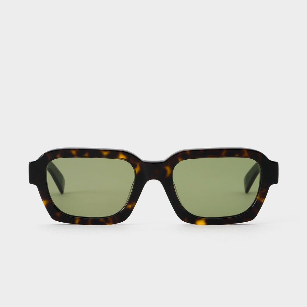 RETROSUPERFUTURE Caro 3627 Green ACQ の特徴と選び方ガイド
