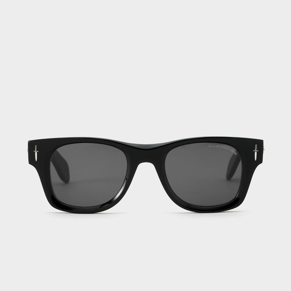 CUTLER AND GROSS PHANTOM GFSN 013 01 Black on Red の特徴と選び方ガイド